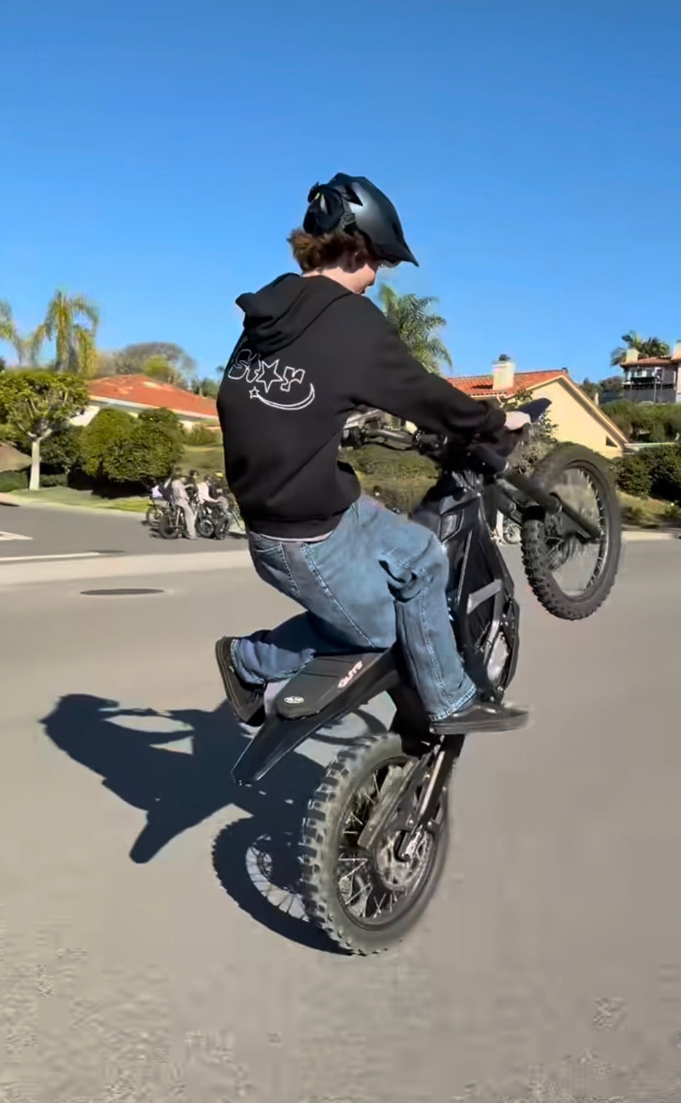 𝟭𝟬𝟬$ 𝗯𝗶𝗹𝗹 𝘇𝗶𝗽 𝘂𝗽